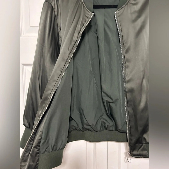Zara Basic Collection Women Bomber Jacket Dark Green Size Medium - Picture 4 of 6